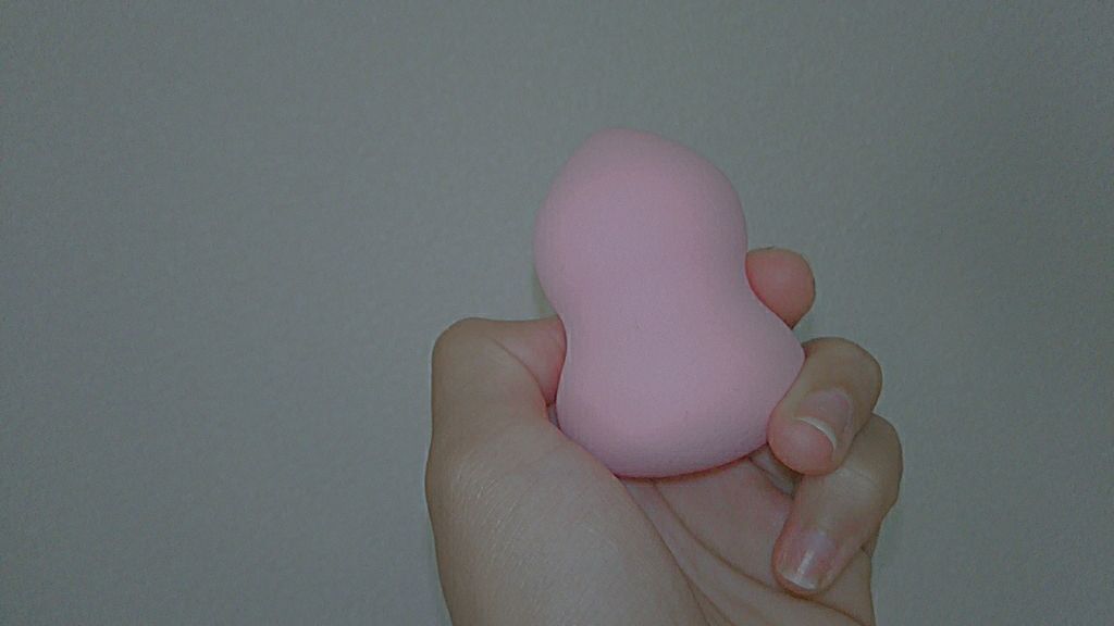 リキッドファンデーションスポンジ(ホイップ型)/DAISO/パフ・スポンジを使ったクチコミ（1枚目）