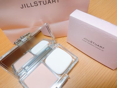 エアリーステイフローレス パウダーファンデーション/JILL STUART/パウダーファンデーションを使ったクチコミ（1枚目）