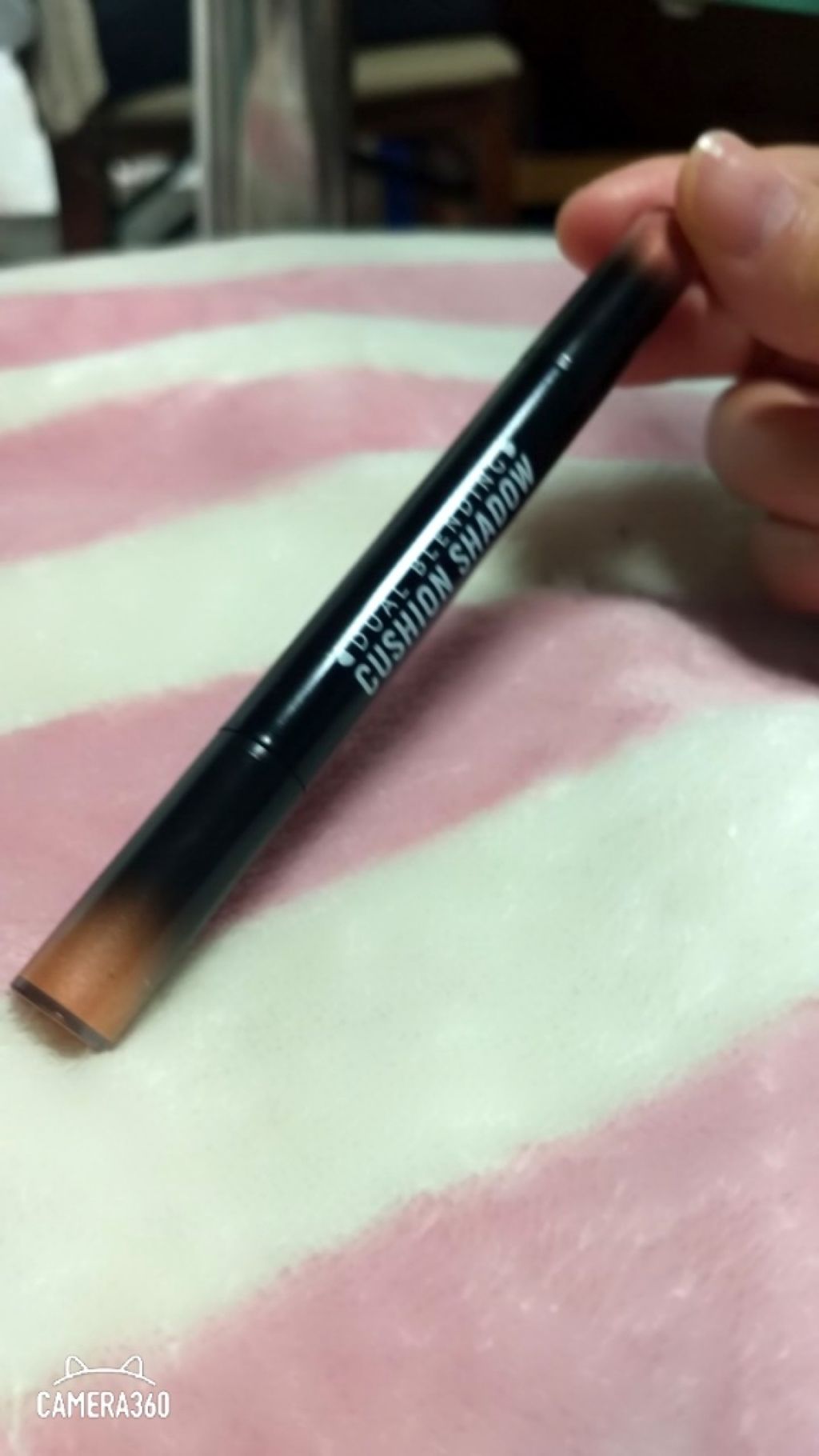 MISSHA デュアルブレンディングクッションシャドウ/MISSHA/単色アイシャドウを使ったクチコミ(1枚目)
