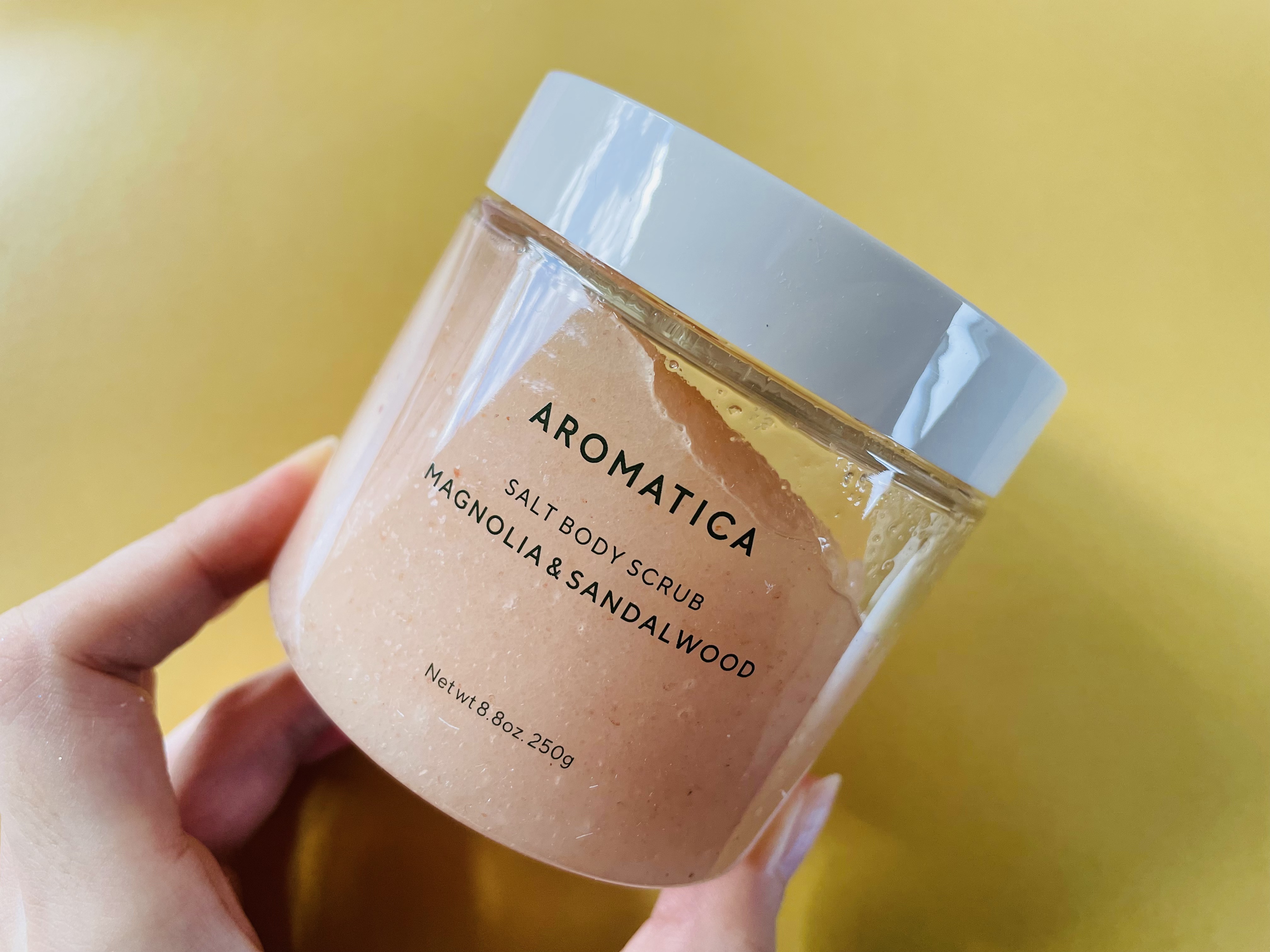 ソルトボディスクラブマグノリア＆サンダルウッド/AROMATICA/ボディスクラブを使ったクチコミ（1枚目）