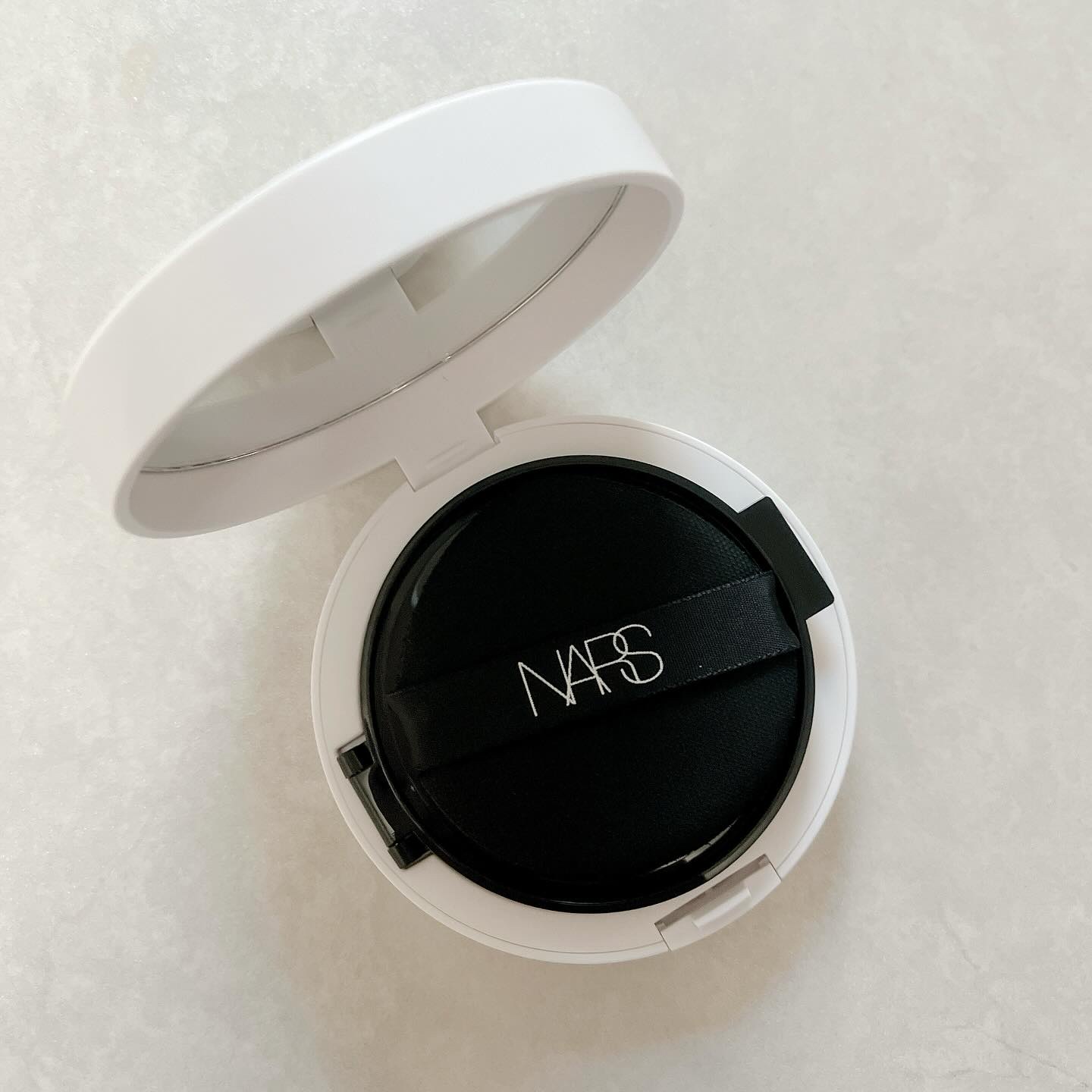 NARS ライトリフレクティング セラムクッション ファンデーション/NARS/クッションファンデーションを使ったクチコミ（2枚目）