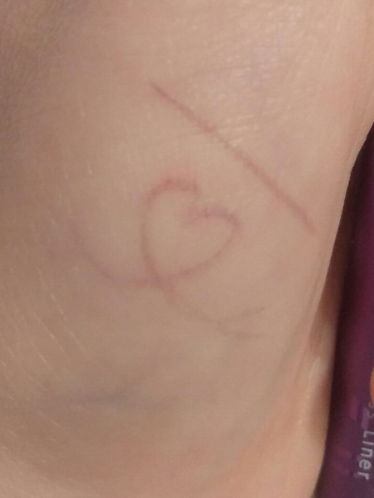 スキルレスライナー/LUMIURGLAS/リキッドアイライナーを使ったクチコミ（2枚目）