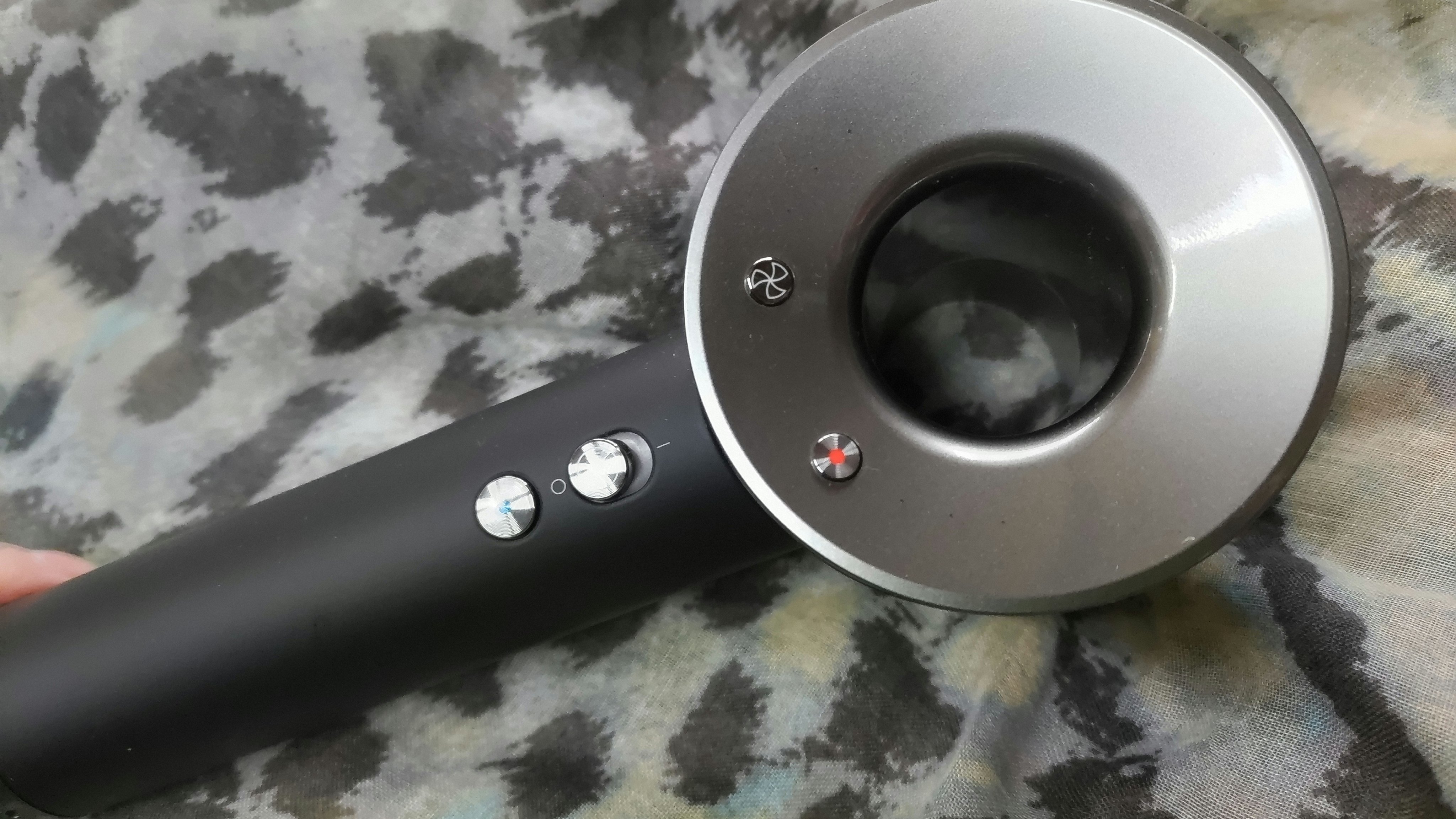 Dyson Supersonic Ionicヘアドライヤー ブラック／ニッケル/dyson/ドライヤーを使ったクチコミ（2枚目）