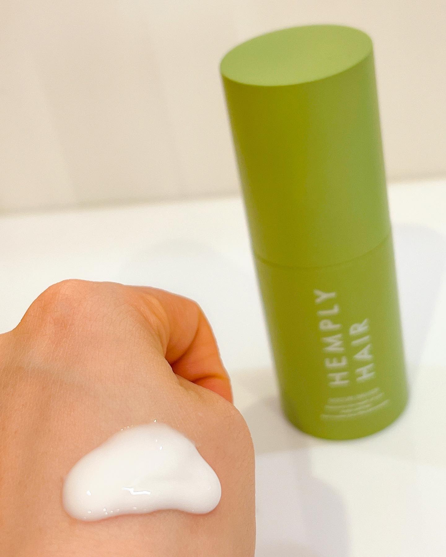 モイスチャーエマルジョン /HEMPLY HAIR/ヘアミルクを使ったクチコミ（2枚目）