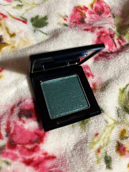 ラズル アイカラー/エレガンス ラズル /単色アイシャドウを使ったクチコミ(1枚目)