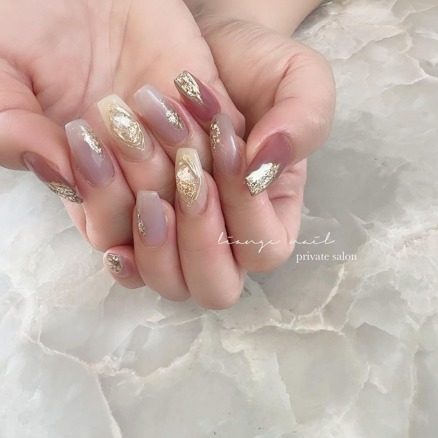 #ネイル,#大人ニュアンスネイル,#ニュアンスネイル,#ジェルネイル,#パープルネイル,#秋ネイル,#ミラーネイルのネイルデザイン