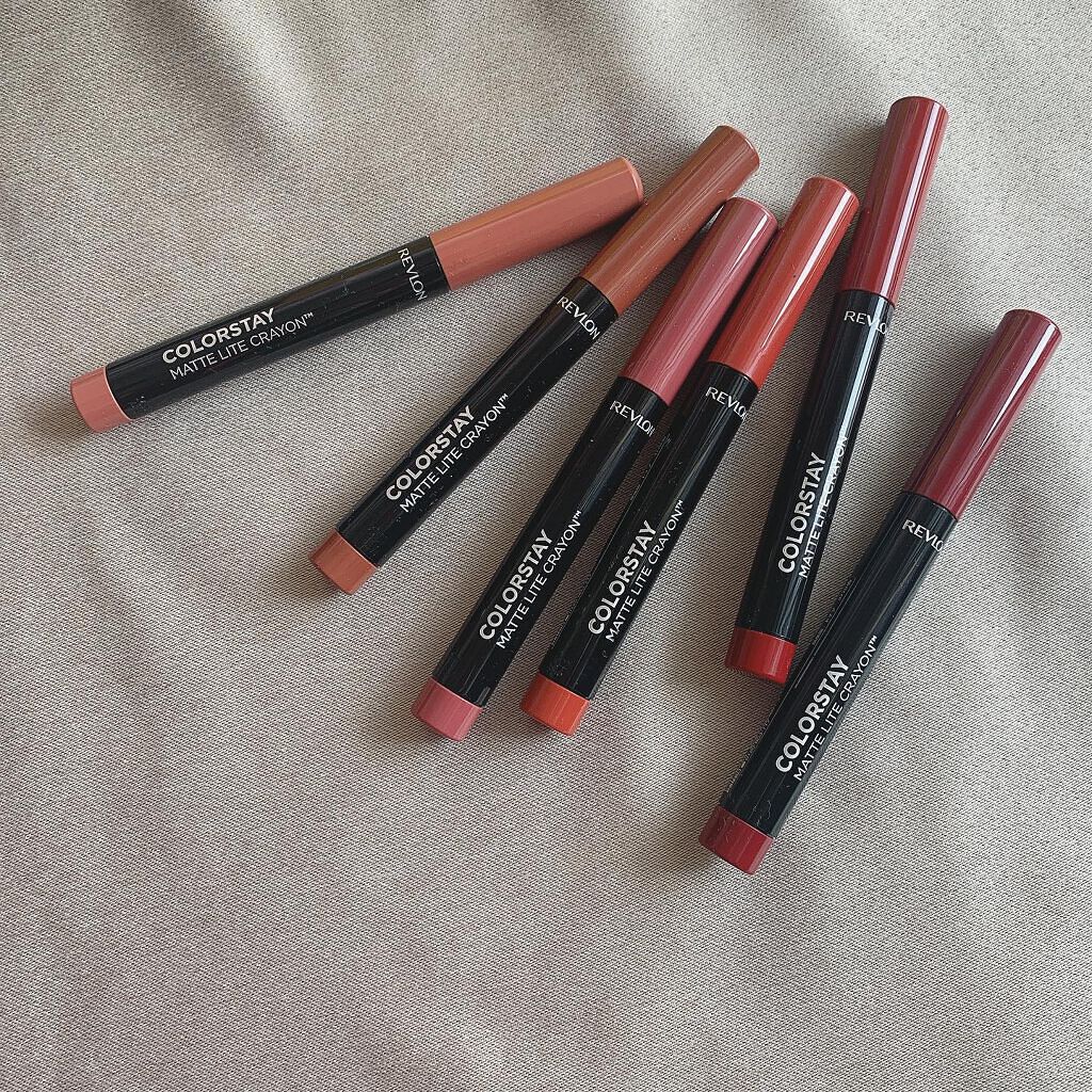 レブロン カラーステイ マット ライト クレヨン/REVLON/口紅を使ったクチコミ（1枚目）