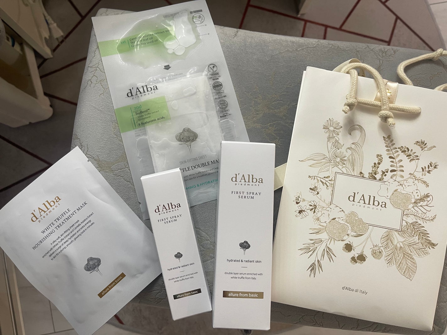 ダルバ ホワイトトリュフファーストスプレーセラム/ダルバ/ミスト状化粧水を使ったクチコミ(1枚目)