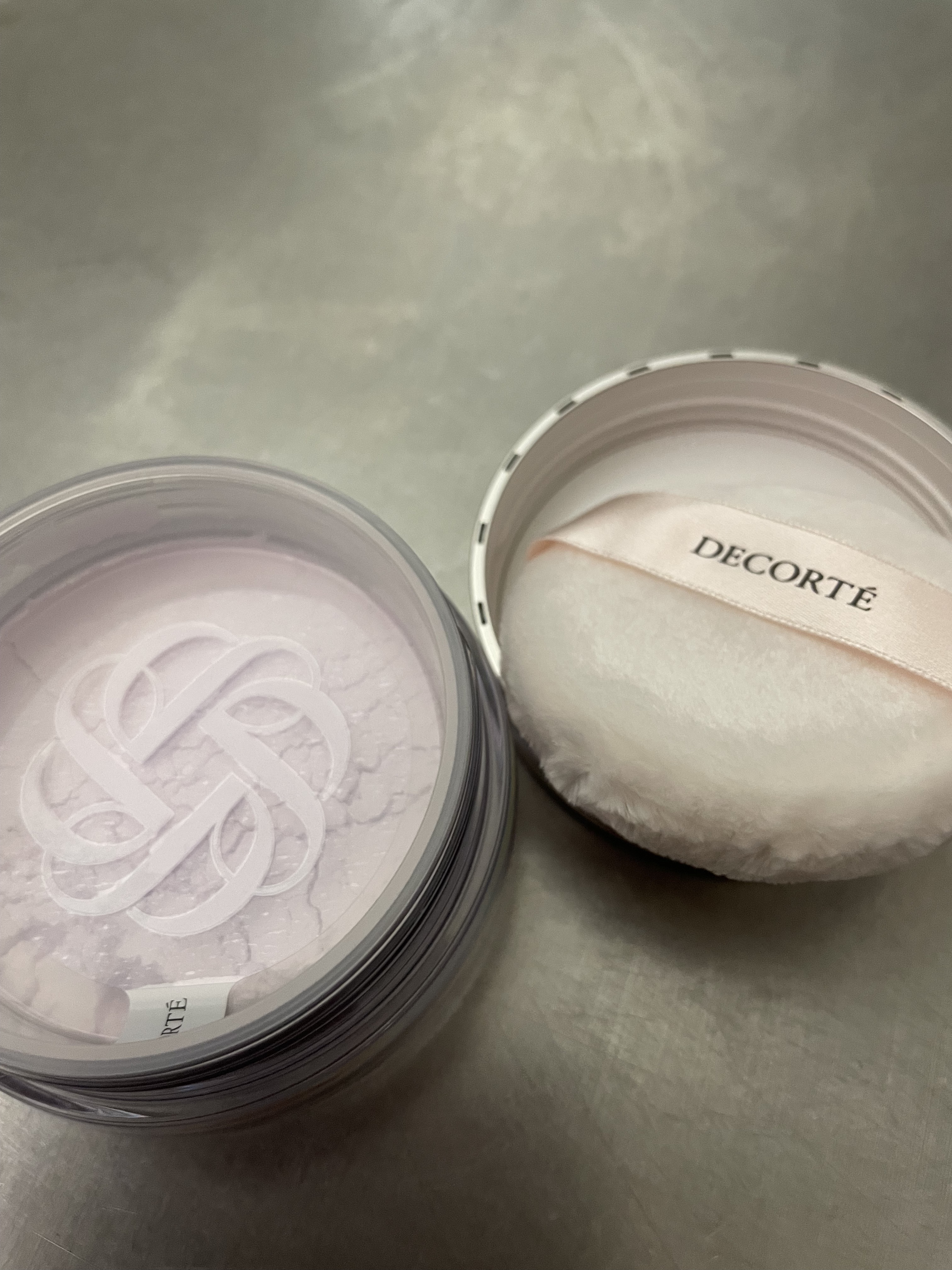 ルース パウダー 02 lucent lilac/DECORTÉ/ルースパウダーを使ったクチコミ（3枚目）