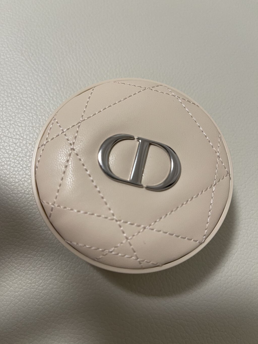 ディオールスキン フォーエヴァー クッション パウダー フェアー/Dior/ルースパウダーを使ったクチコミ（1枚目）