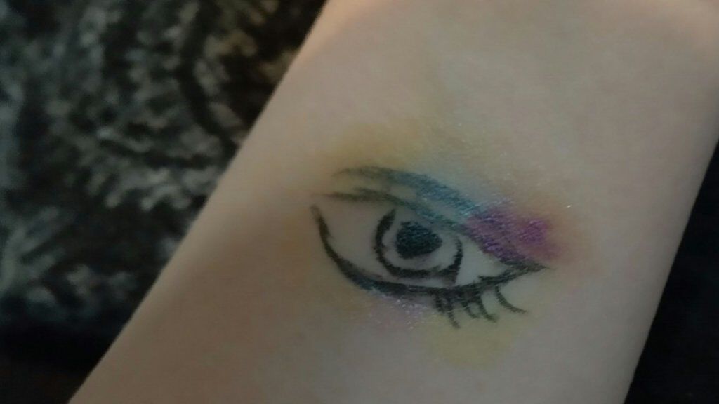 トーン ペタル リキッド アイシャドウ/to/one/リキッドアイシャドウを使ったクチコミ（1枚目）