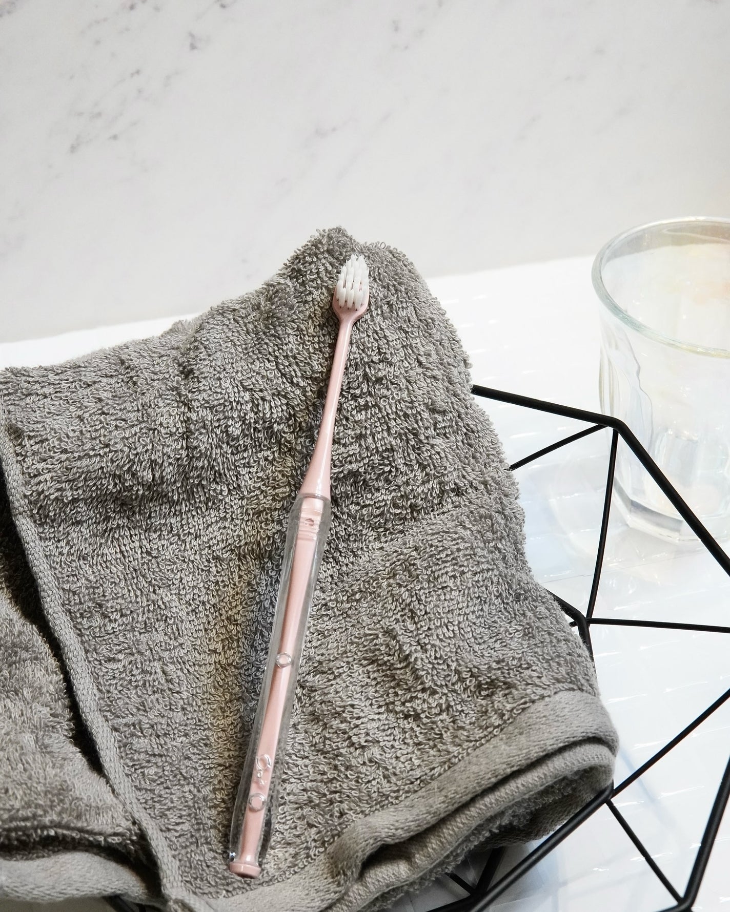 オーラツープレミアムハブラシ なめらかフィット/オーラツー/歯ブラシを使ったクチコミ(2枚目)