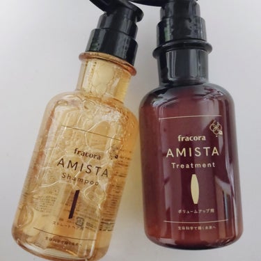 fracora AMISTA シャンプー ストレートヘア用のクチコミ「一般的なシャンプーと比べると小ぶりなボトルです。

シャンプーは現在の髪質等から選ぶことができ.....」（2枚目）