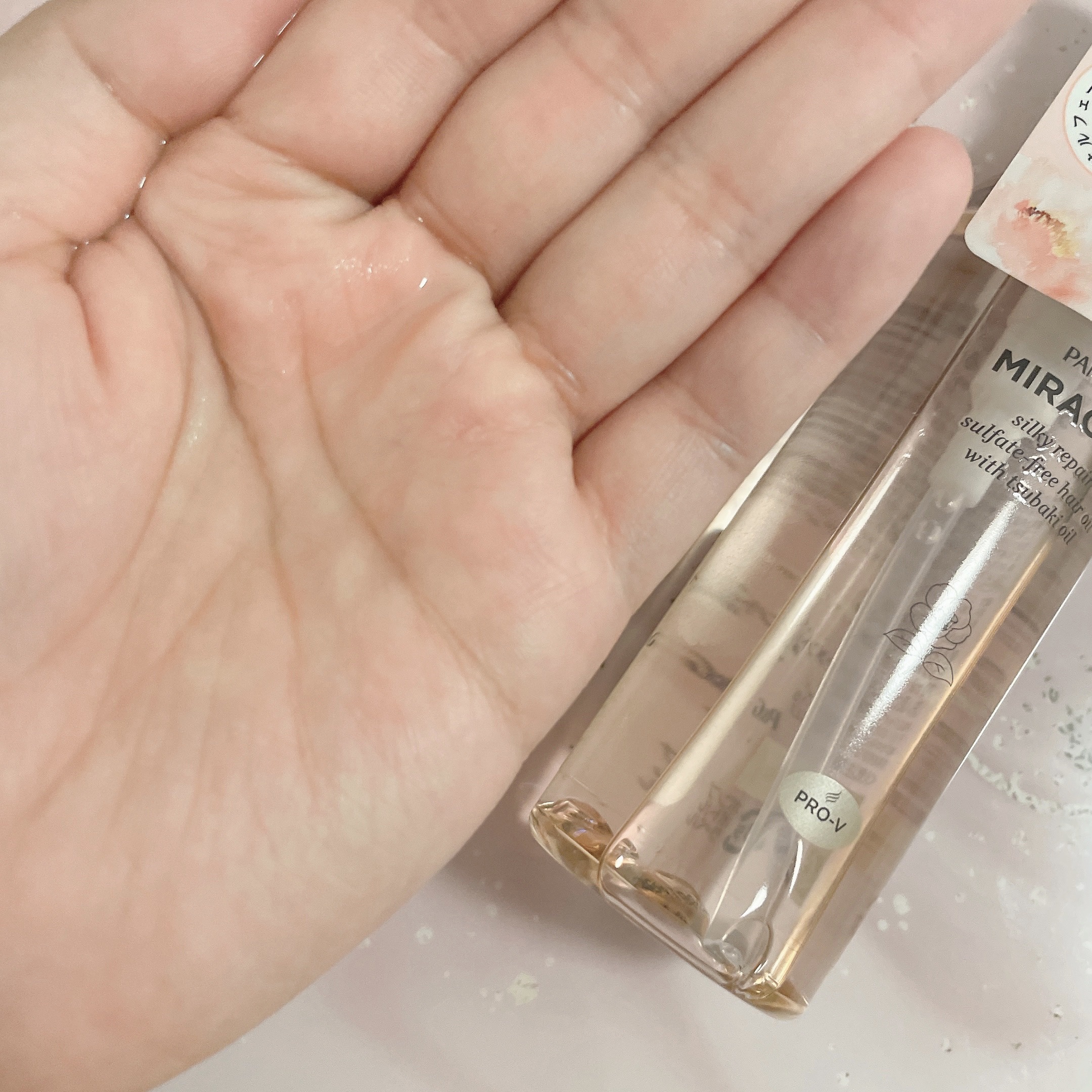 ミラクルズ シルキーリペア 洗い流さないトリートメント/パンテーン/ヘアオイルを使ったクチコミ（2枚目）