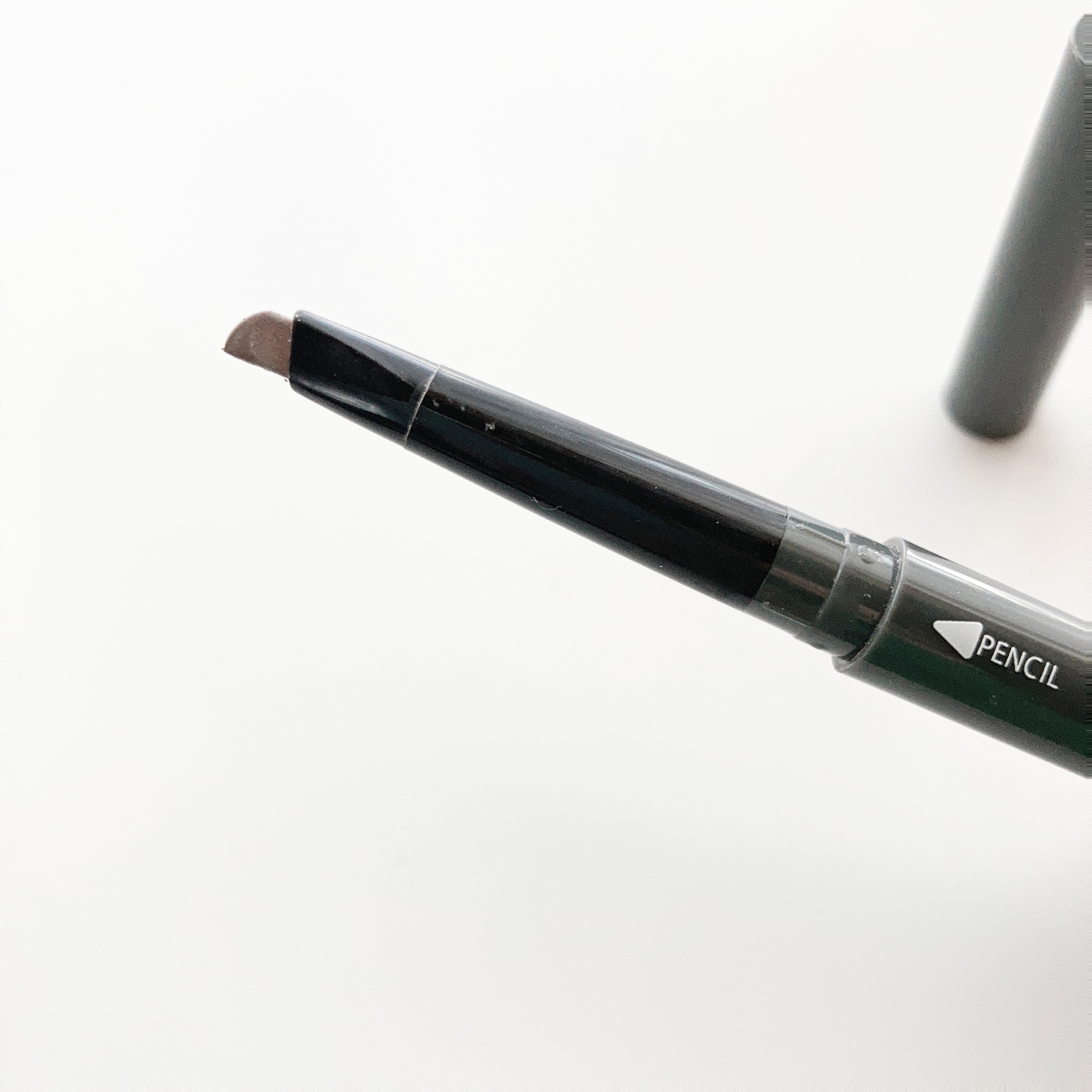 GENE３WAYアイブロウ三角芯タイプ/DAISO/アイブロウペンシルを使ったクチコミ（2枚目）