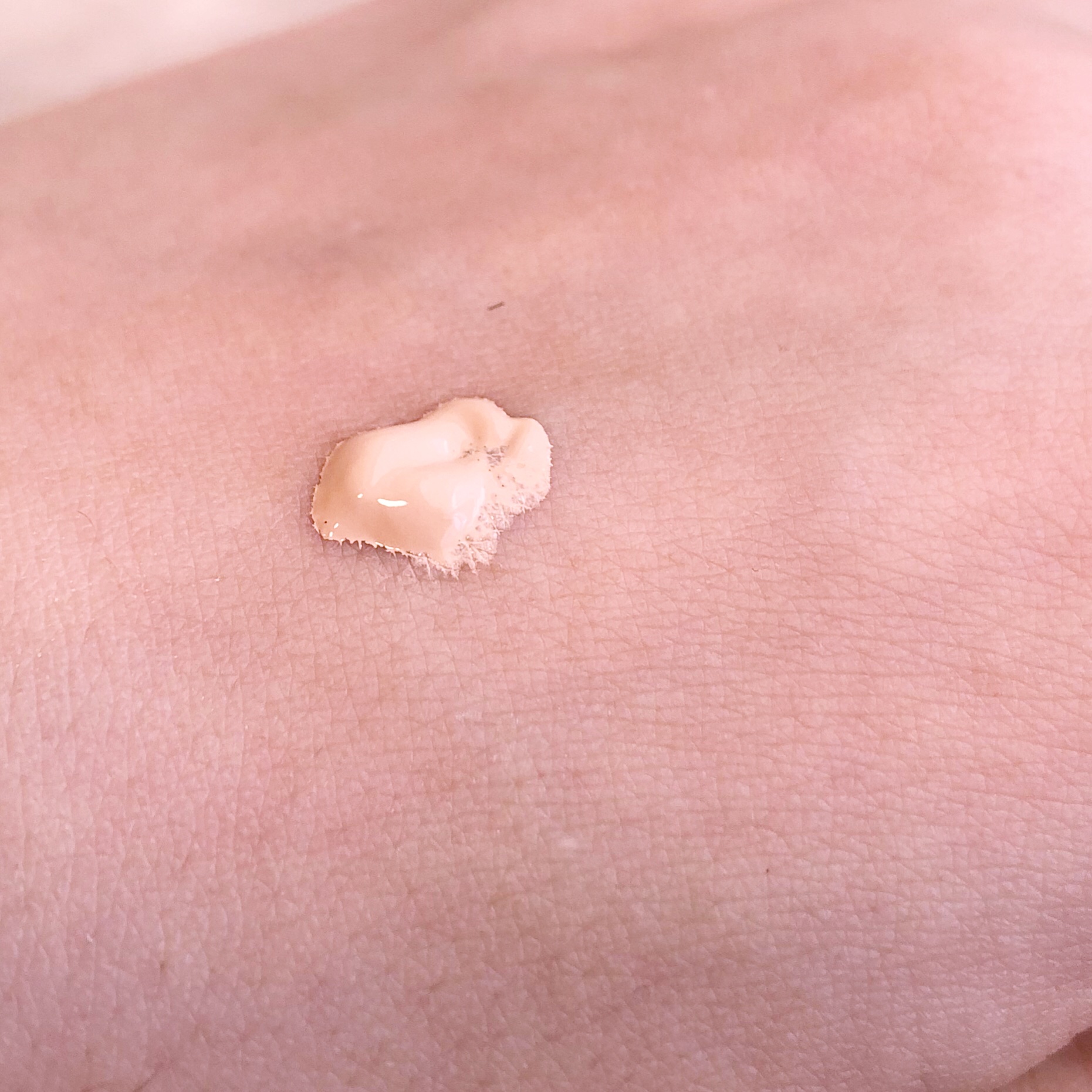 薬用 美白美容液ファンデ（医薬部外品） ライトベージュ/HAKU/クリーム・エマルジョンファンデーションを使ったクチコミ（2枚目）