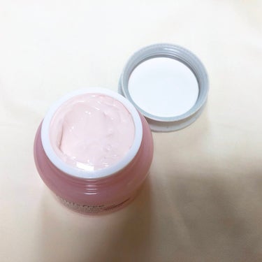 チェリーブロッサム トーンアップ クリーム UV/innisfree/フェイスクリームを使ったクチコミ（2枚目）