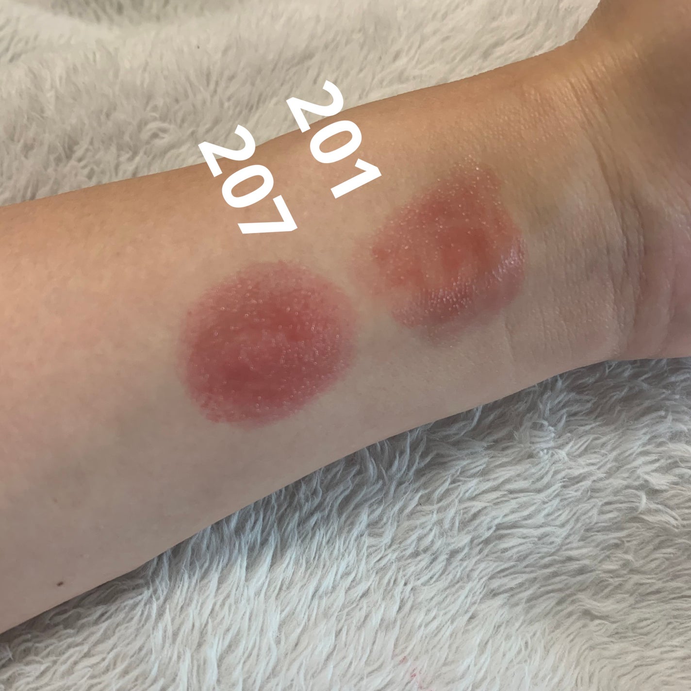 ボンディンググロウリップスティック/Laka/口紅を使ったクチコミ(4枚目)