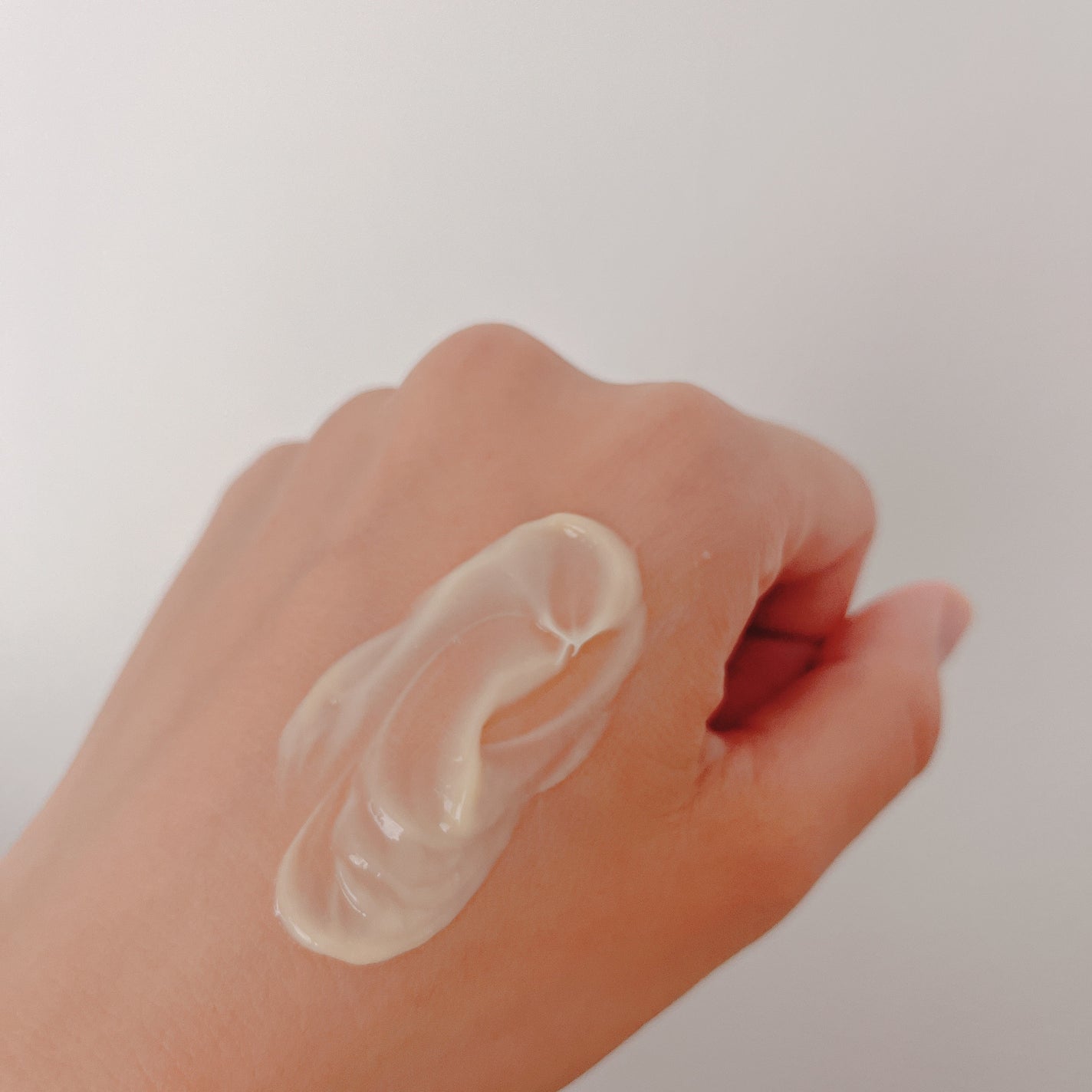 ホワイトトリュフダブルモイスチャークリーム/ダルバ/フェイスクリームを使ったクチコミ(4枚目)