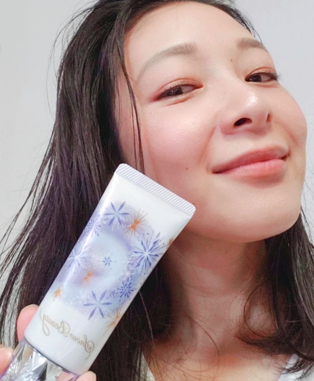 ホワイトニングトーンアップエッセンス/スノービューティー/化粧下地を使ったクチコミ（2枚目）