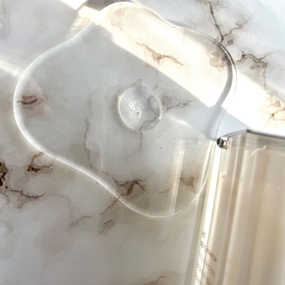 HSC エイジングエッセンス/b+ cosmetics/美容液を使ったクチコミ（3枚目）