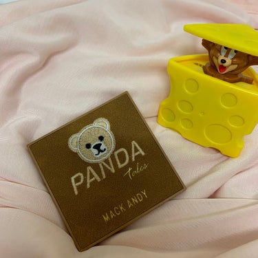 MACK ANDY Panda Tales Eye Shadowのクチコミ「お誕生日プレゼントにに貰ったアイシャドウ
めちゃめちゃ発色も良くて色もハズレ無しです。。、。可.....」（1枚目）