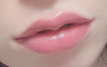 アップトゥーミー　ハグマイリップ　カラーロックプランパー 102 ポピーメロウ（限定色）/up2me/リッププランパーを使ったクチコミ（3枚目）