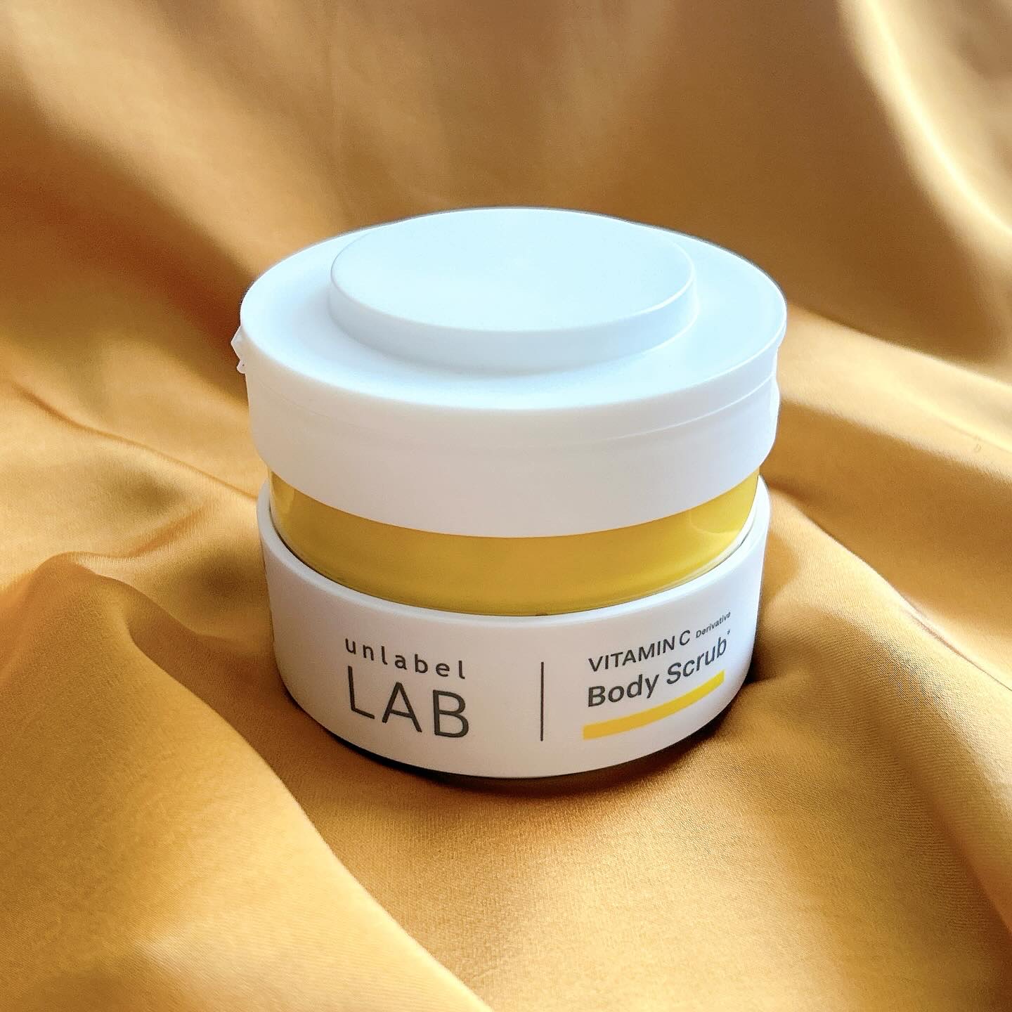 V クリーミーモイスト ボディスクラブ/unlabel/ボディスクラブを使ったクチコミ（1枚目）