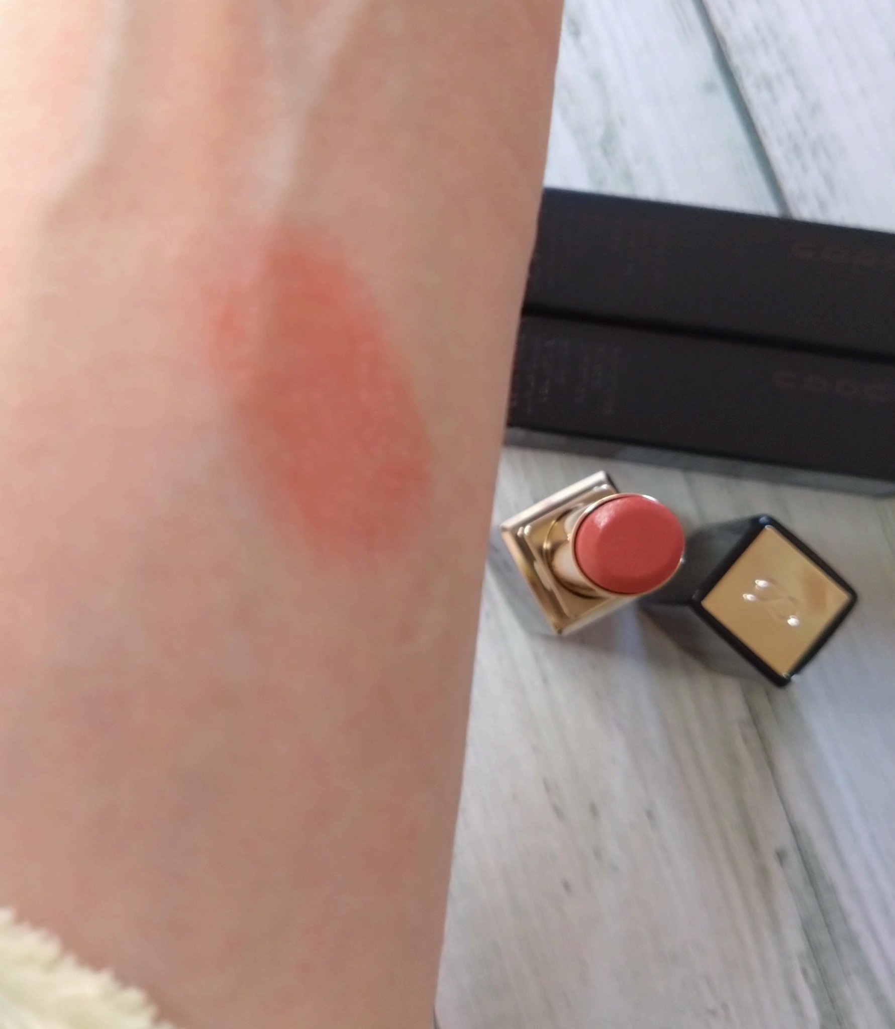 モイスチャー グレイズ リップスティック/SUQQU/口紅を使ったクチコミ（2枚目）