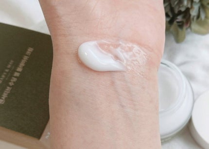 センシティブ スージングジェル/MARY&MAY/フェイスクリームを使ったクチコミ(5枚目)