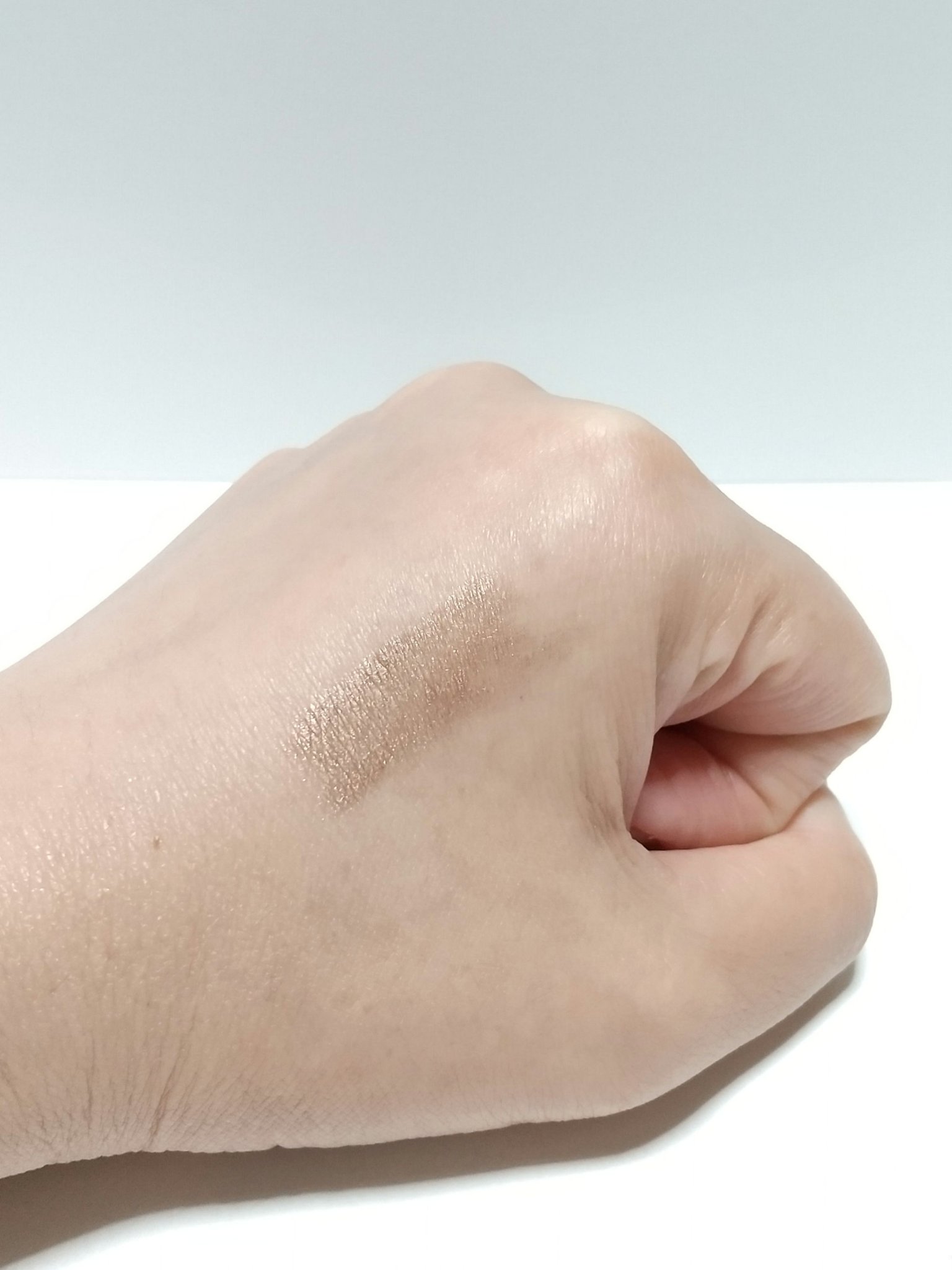 アイムスティックシャドウシマー 005 トープトリンキット/i’m meme/スティックアイシャドウを使ったクチコミ（3枚目）