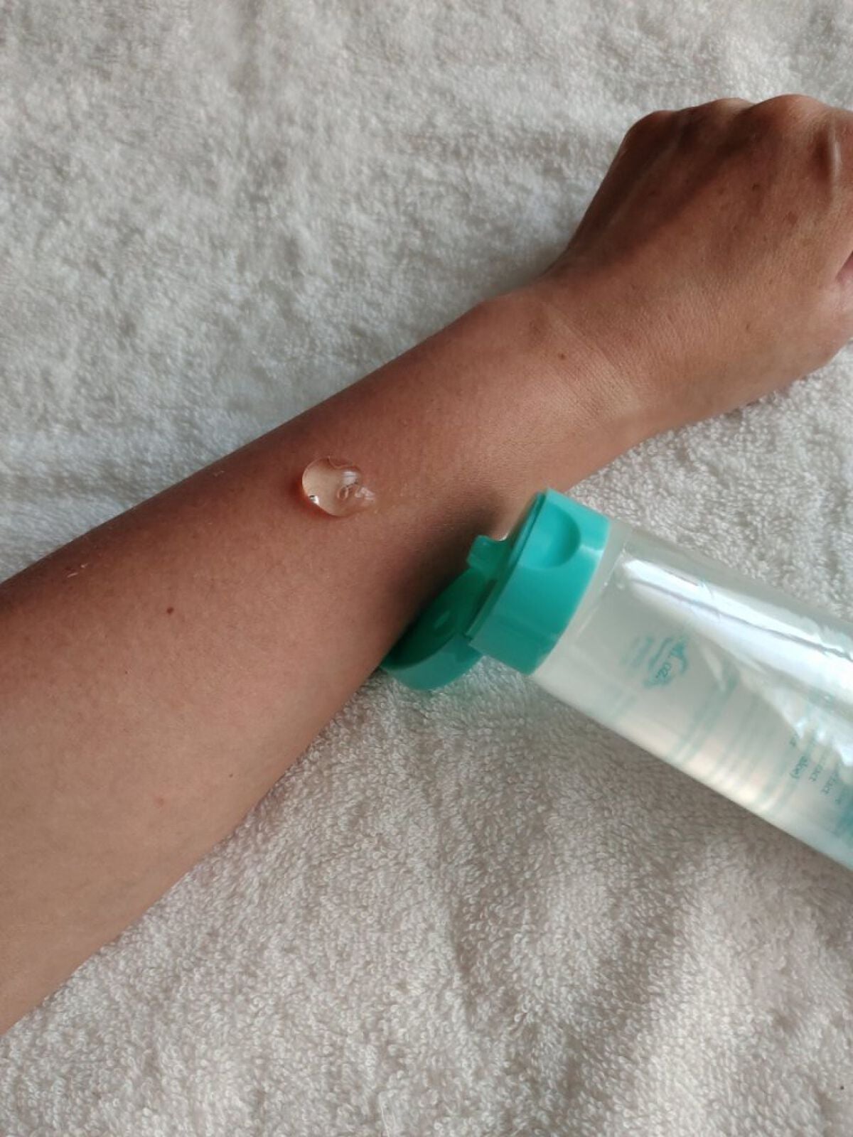 コンディショニング アロエジェル/アロング/ボディローションを使ったクチコミ(2枚目)