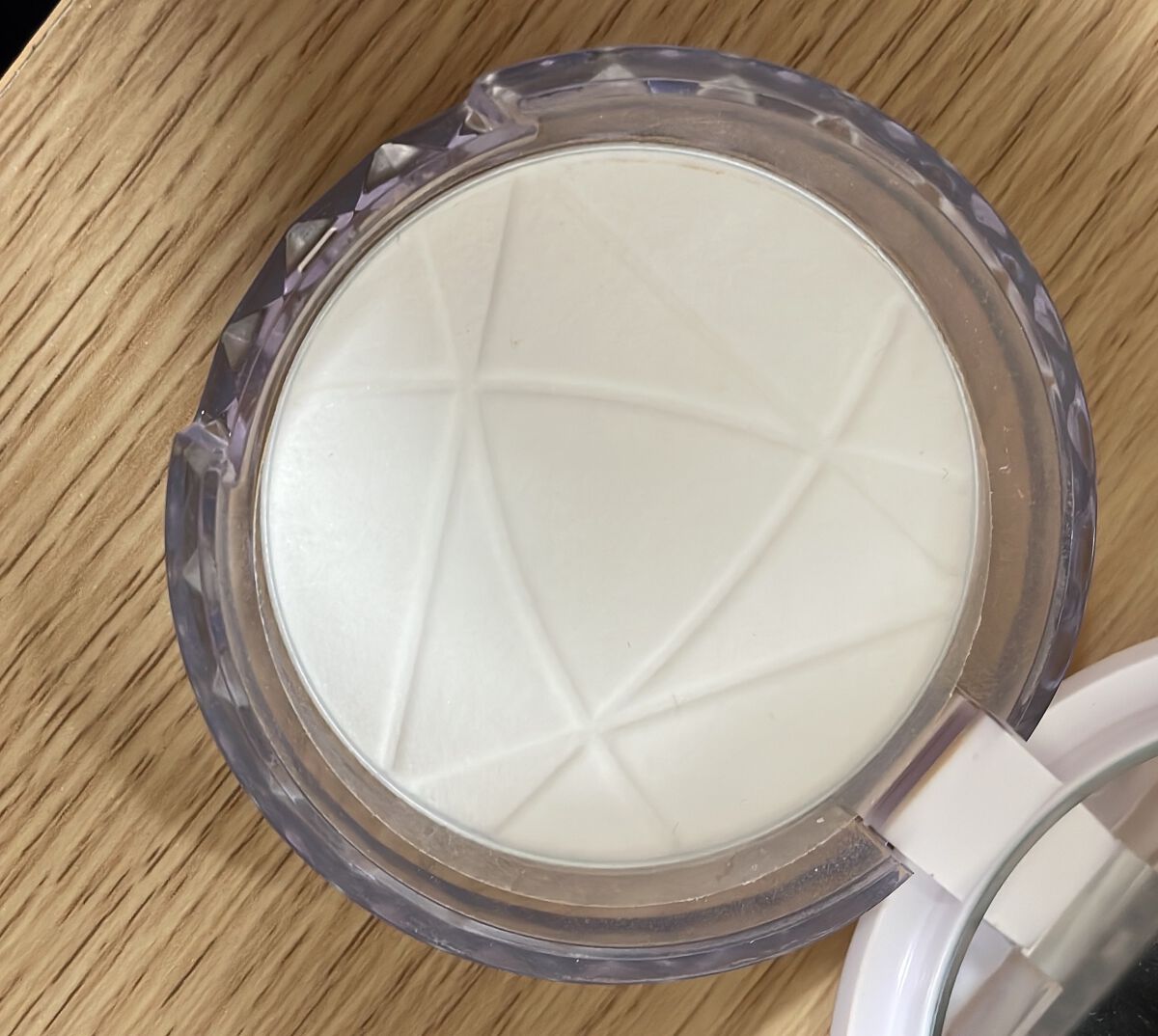 毛穴レスパウダー 毛穴レスパウダー〈詰替〉/CEZANNE/プレストパウダーを使ったクチコミ（1枚目）