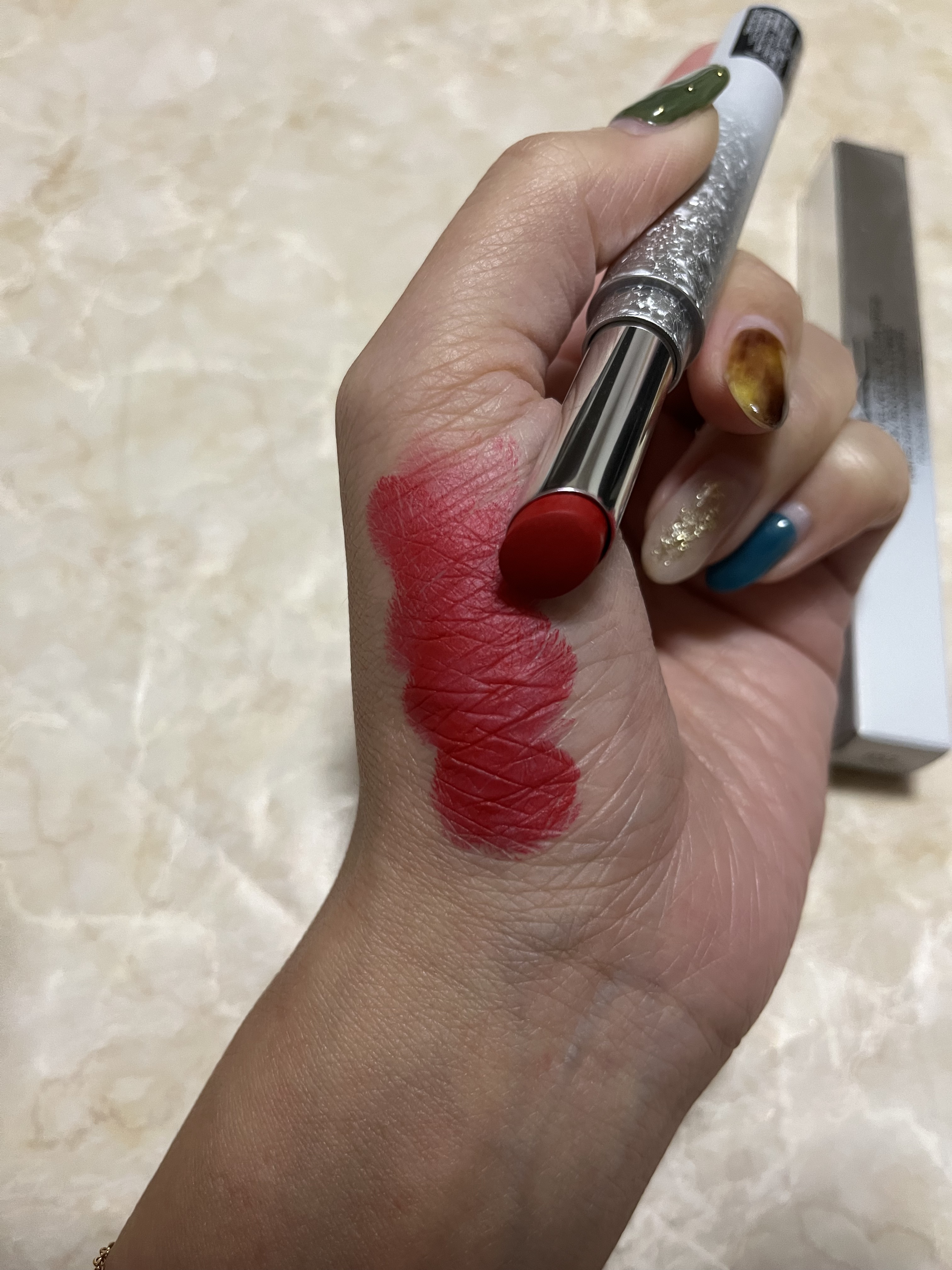 パウダー キス ベルベット ブラー スリム リップスティック/M・A・C/口紅を使ったクチコミ（2枚目）