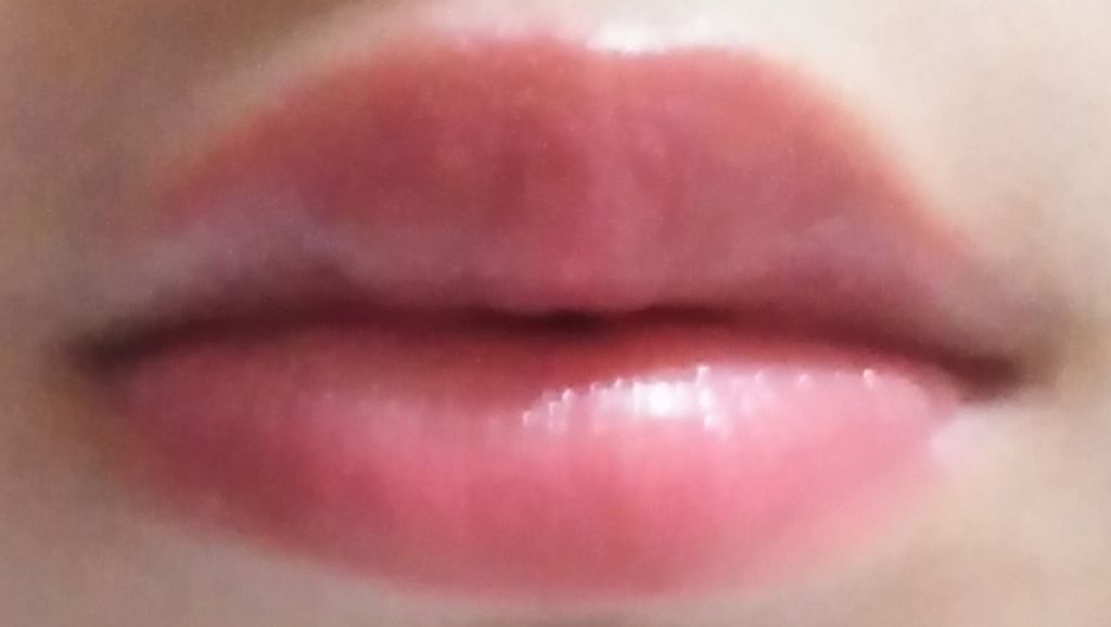 ラスティンググロスリップ/CEZANNE/口紅を使ったクチコミ（3枚目）