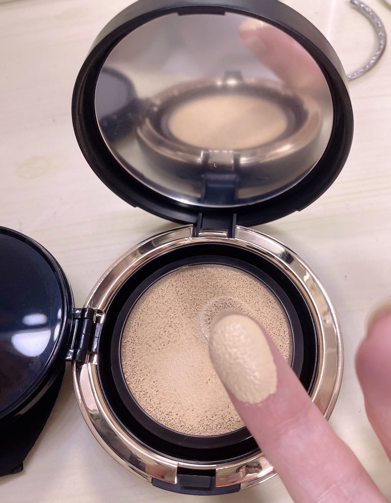 オリジナル ピュア セラム カバーアップ クッション/bareMinerals/クッションファンデーションを使ったクチコミ（3枚目）