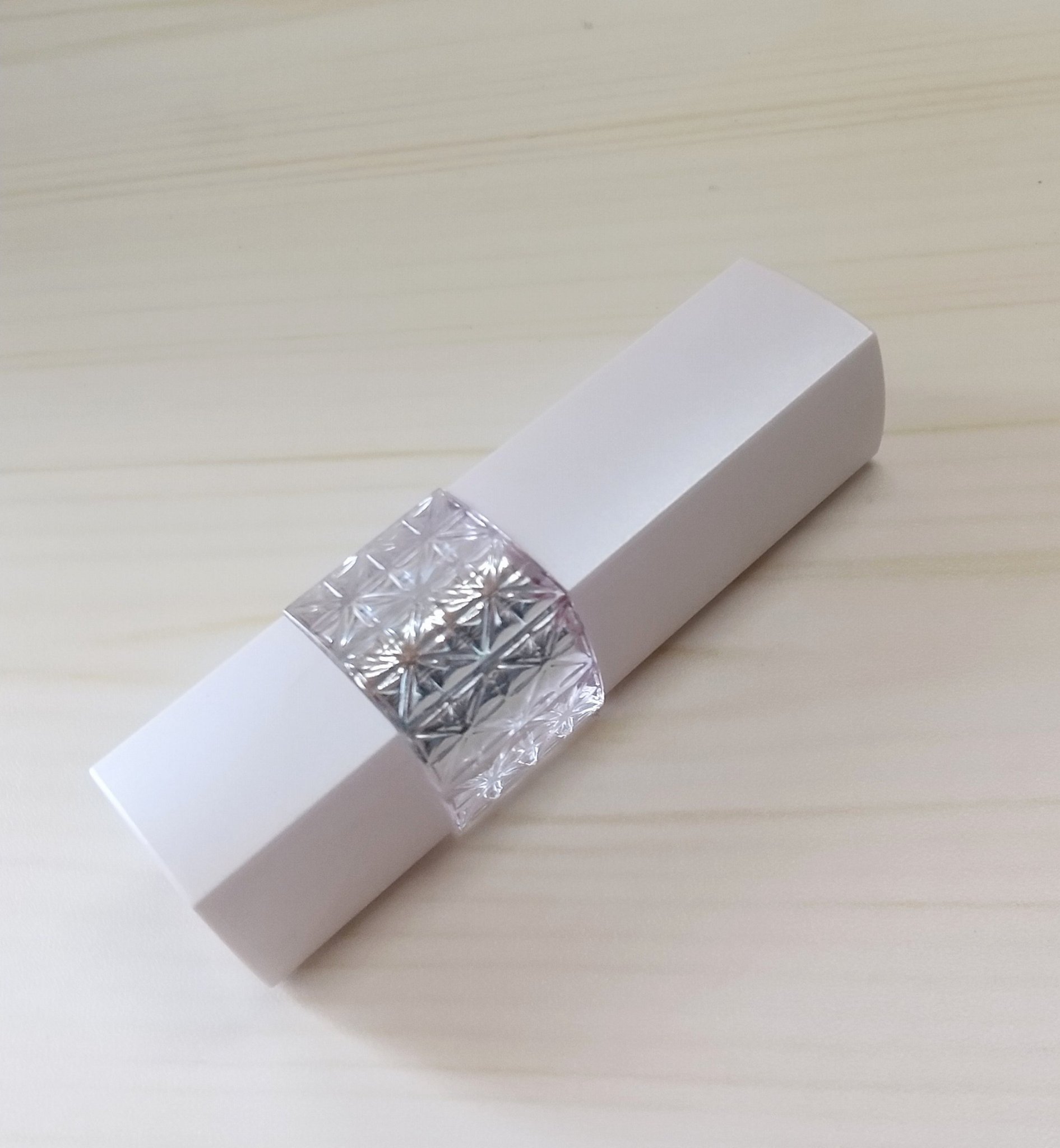 スギ薬局で見つけたルージュ💄
価格も定価は580円で買いやすいのに、セールで200円くらいで買えました！安すぎ😳💞

見てたら、多分生産終了品？
だから安くなってたのかなあ🤔
お得に買うなら売り切れる前にセール品探すのがいいかも😎