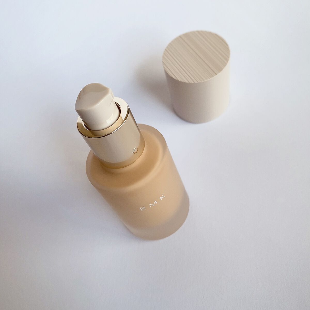 RMK リクイドファンデーション フローレスカバレッジ/RMK/リキッドファンデーションを使ったクチコミ(4枚目)