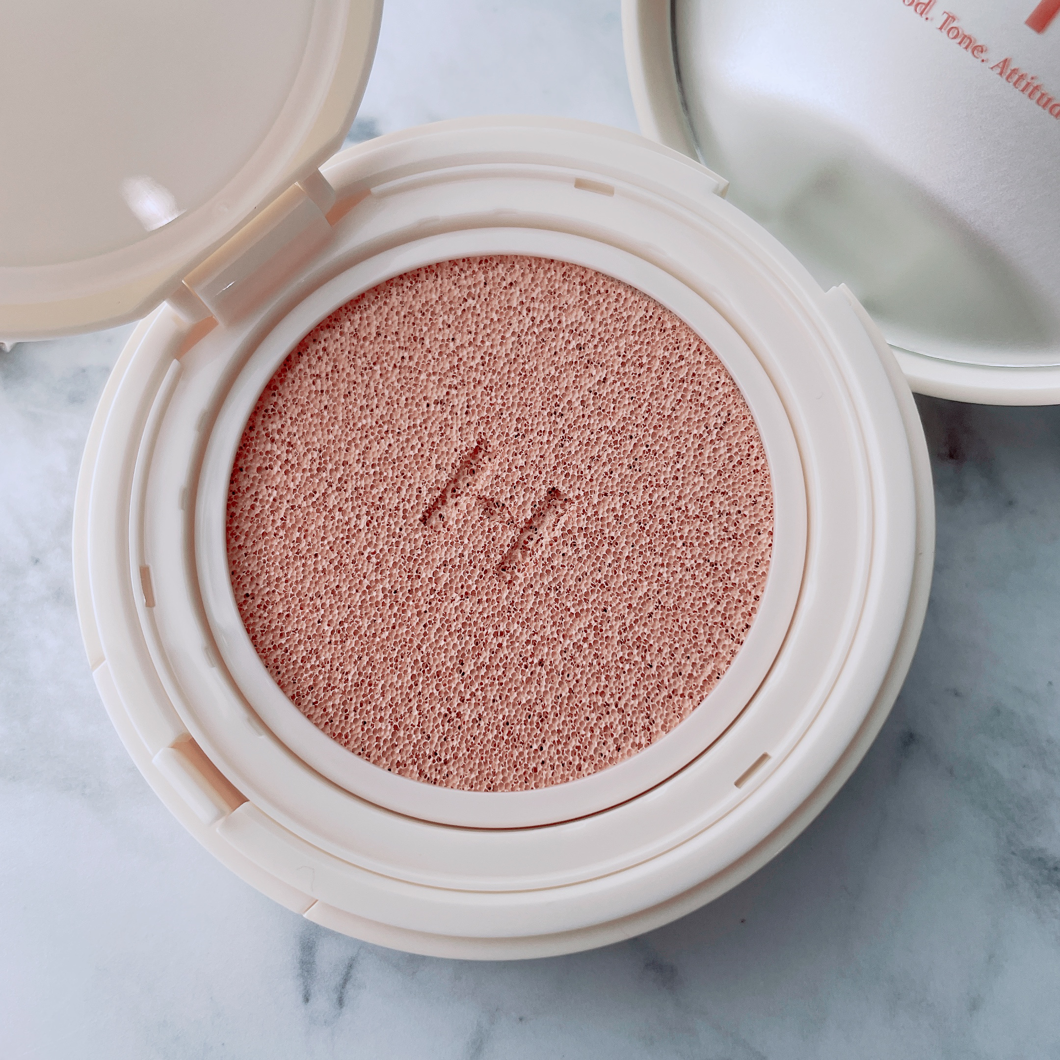 セカンドスキングロウクッション 15 ロージー/hince/クッションファンデーションを使ったクチコミ（3枚目）