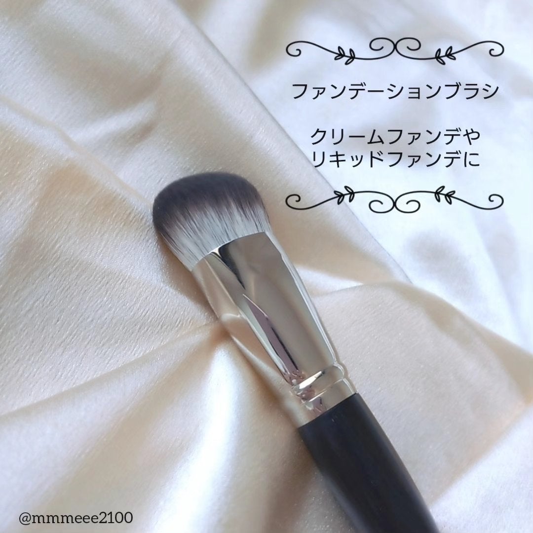 メイ on LIPS 「メイクの仕上がりを格上げ✨厳選されたナイロン毛と高級素材の黒檀..」(5枚目)