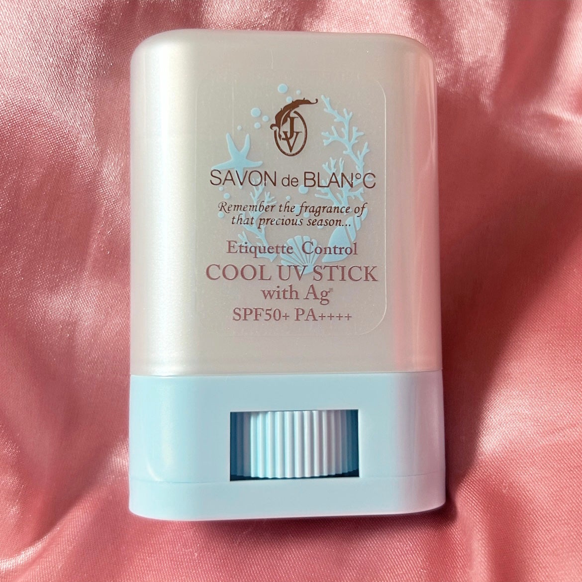 ayuka on LIPS 「日焼け止めスティック☀️使ってみたかった!!!LOFTに売って..」(2枚目)