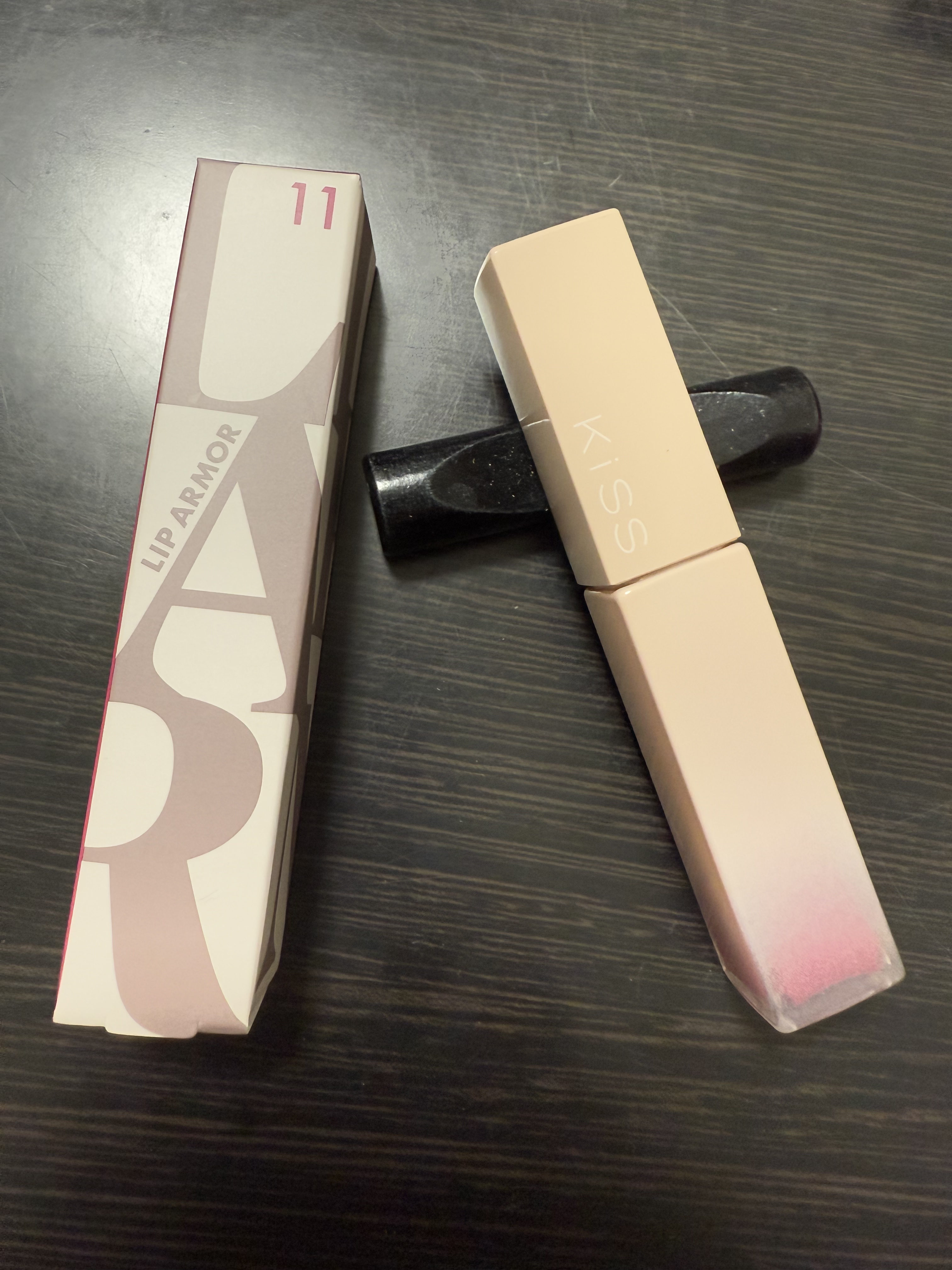 リップアーマー 11 強敵フローズンモーヴ/KiSS/口紅を使ったクチコミ（1枚目）