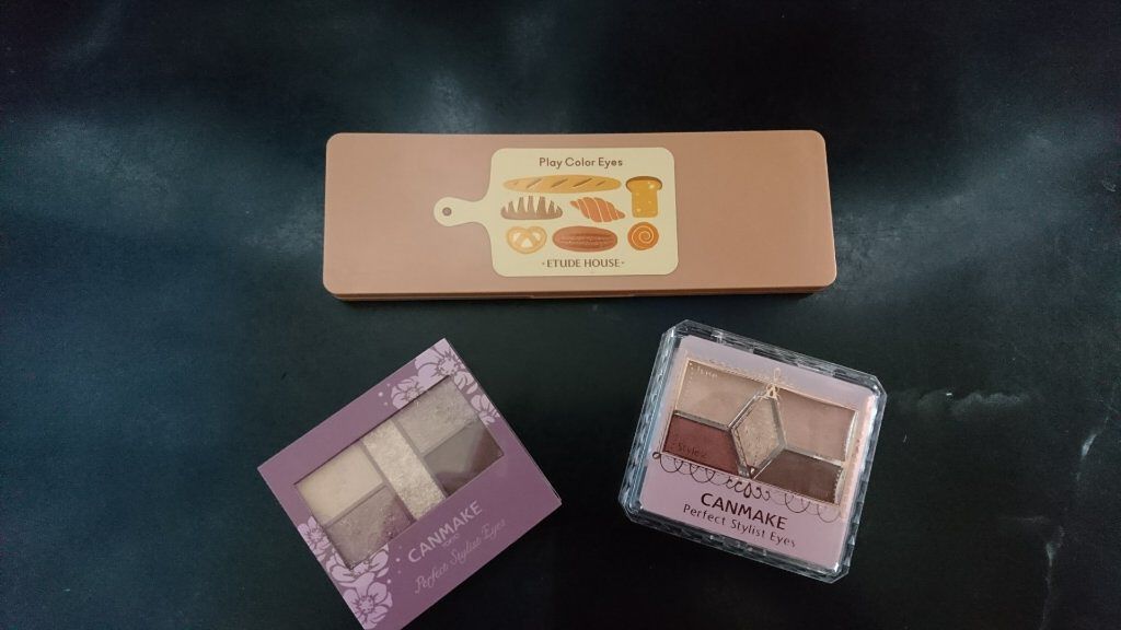 
秋に使いたいアイシャドウ達


今回は秋っぽいアイシャドウの紹介です



☆キャンメイク  パーフェクトスタイリストアイズ   No.19☆

秋っぽいカラーだけどピンク感もあってすごく可愛い♡
普通のピンクシャドウだと使うの難しいって