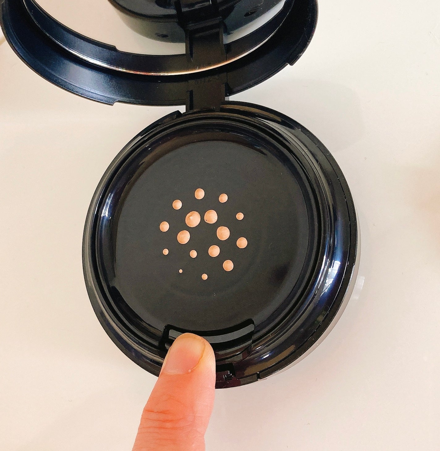 シルキーウェットリクイド/セフィーヌ/クリーム・エマルジョンファンデーションを使ったクチコミ(4枚目)