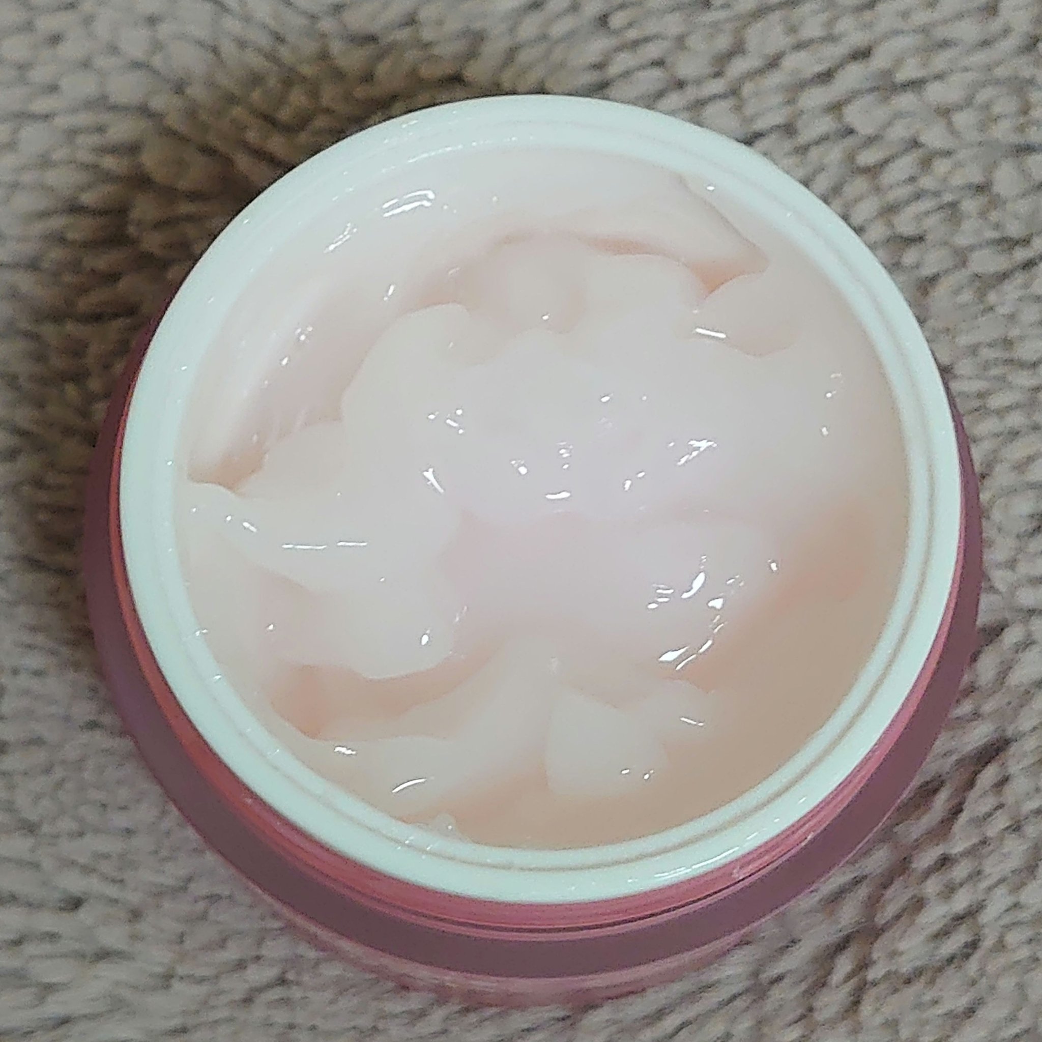 カーミングケア モイスチャーライジングクリーム/BANOBAGI/フェイスクリームを使ったクチコミ（2枚目）