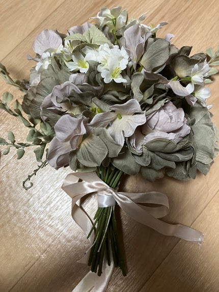 せーか on LIPS 「写真撮影用のウエディングブーケを自作しました👏材料は全て100..」(6枚目)