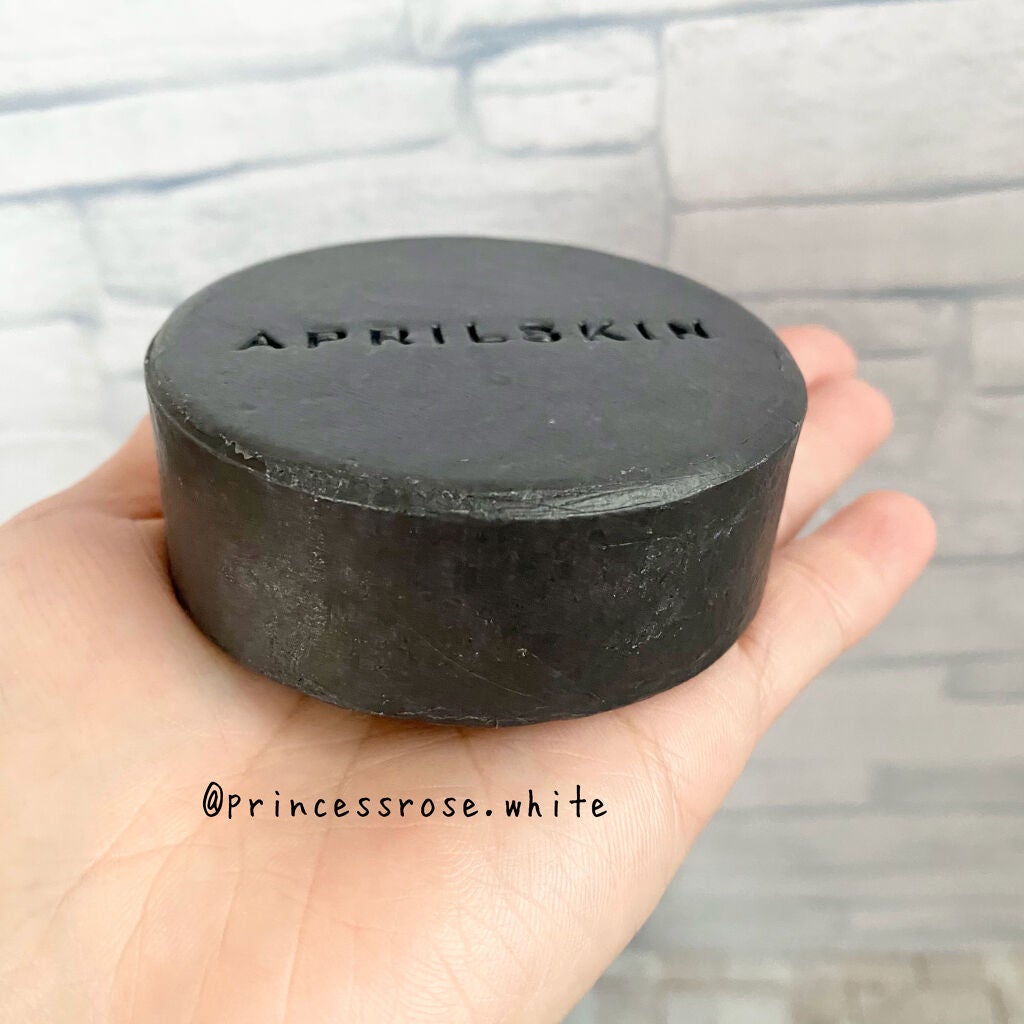 マジックストーンブラック/APRILSKIN/洗顔石鹸を使ったクチコミ(3枚目)