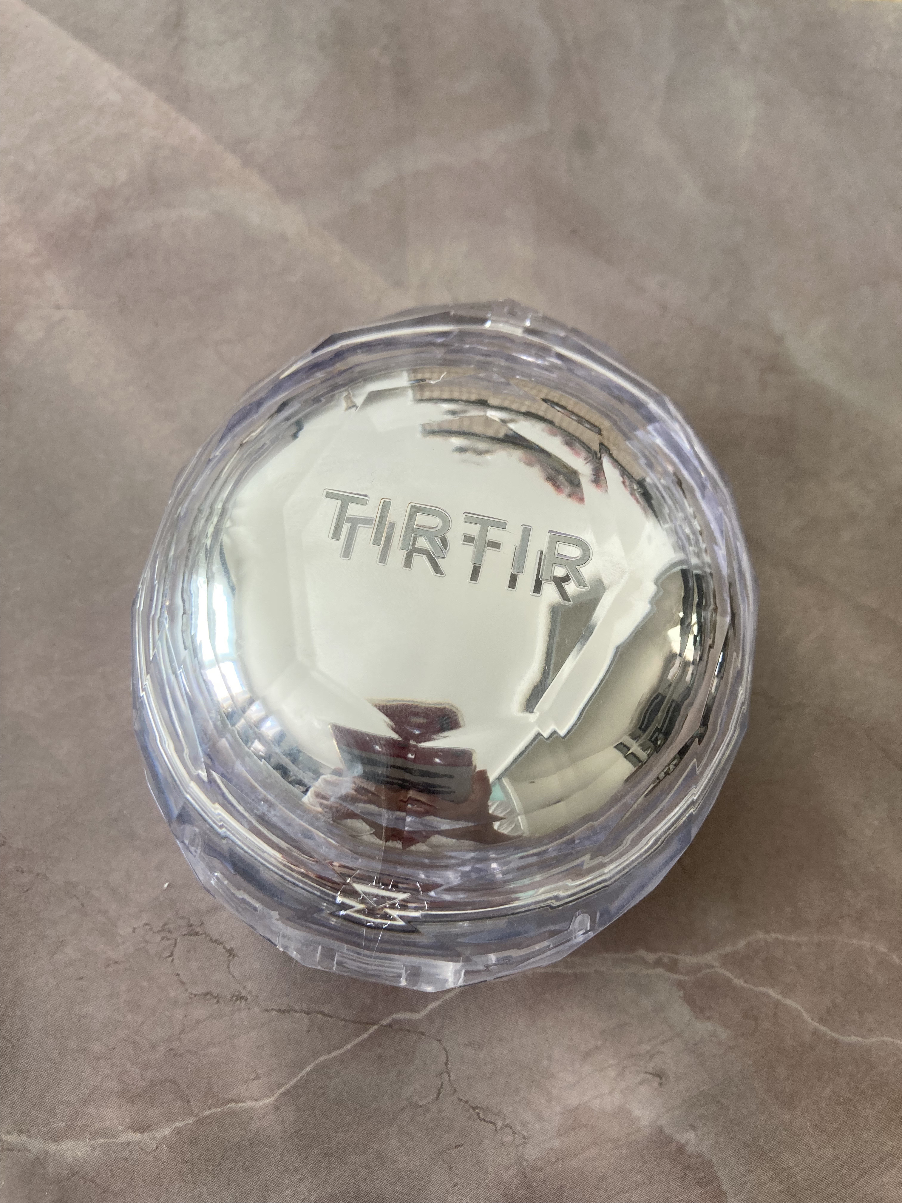 マスクフィット クリスタルメッシュクッション/TIRTIR(ティルティル)/クッションファンデーションを使ったクチコミ（1枚目）