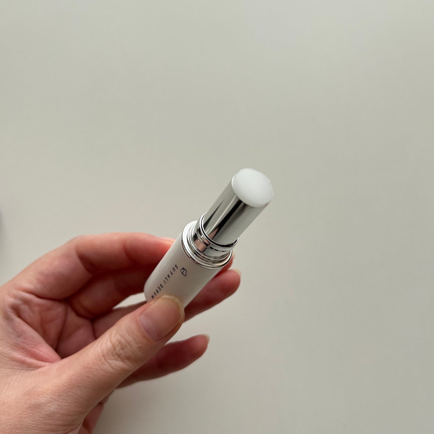 イセハンラボ スヤリセラム リップセラムスティック/ISEHAN Lab./リップクリームを使ったクチコミ(4枚目)