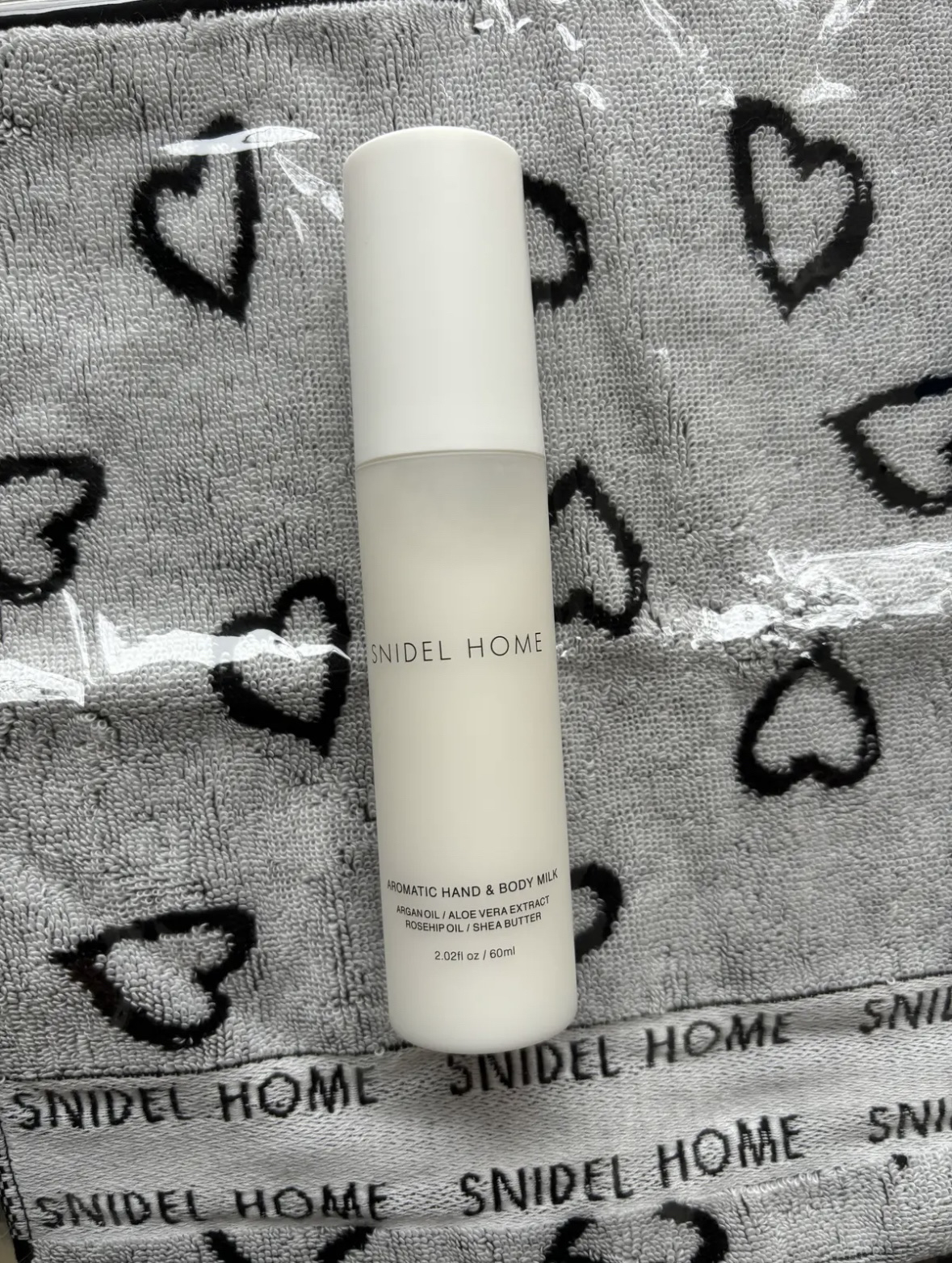 アロマティック ハンド&ボディミルク PURE LINEN/SNIDEL HOME/ボディミルクを使ったクチコミ（1枚目）